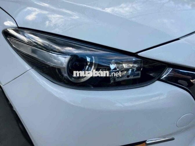Mazda 3 2017 1.5 AT Sedan - 100000 km