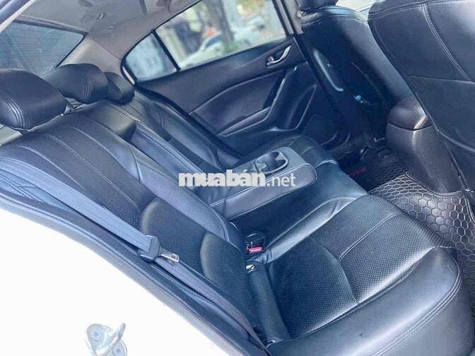 Mazda 3 2017 1.5 AT Sedan - 100000 km