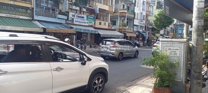 Cho thuê mặt tiền quận 5 mở nhà thuốc tây