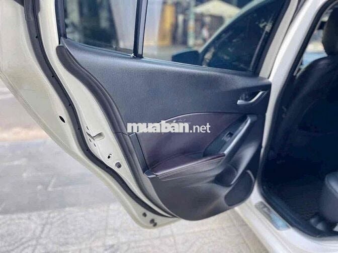 Mazda 3 2017 1.5 AT Sedan - 100000 km
