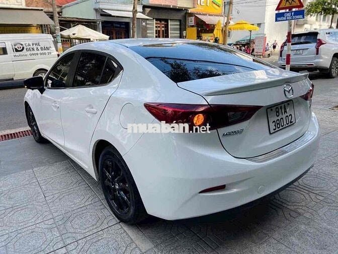 Mazda 3 2017 1.5 AT Sedan - 100000 km