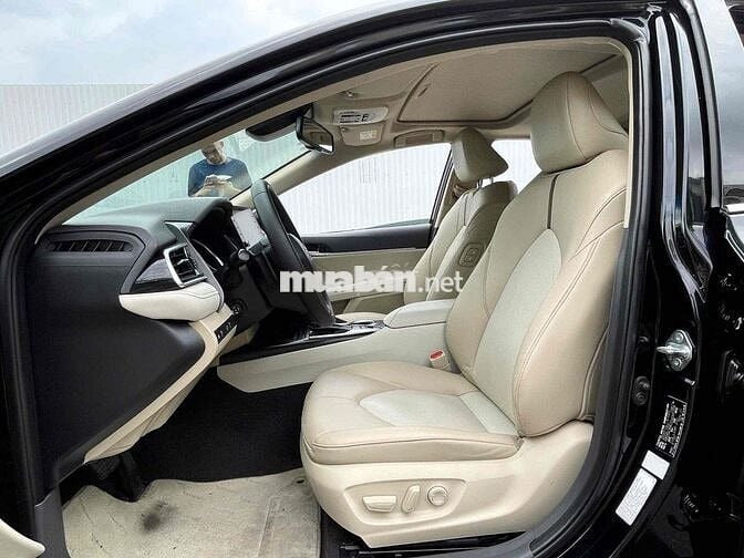 TOYOTA HÀ ĐÔNG BÁN Camry 2.0Q 2021, 5,7v, 1 chủ