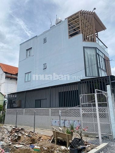 Bán nhà mặt tiền 1 trệt 2 lầu đường 38
