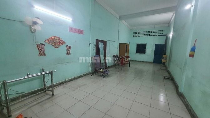 kẹt tiền bán gấp nhà CC cũ 154-174 Bùi Hưu Nghĩa Q5 HCM lầu 3