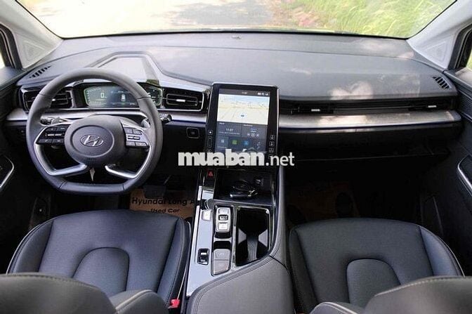 Hyundai Custin 2.0T Cao Cấp 2024