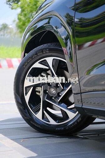 Hyundai Custin 2.0T Cao Cấp 2024