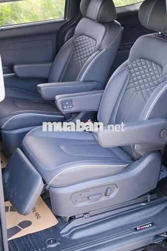 Hyundai Custin 2.0T Cao Cấp 2024