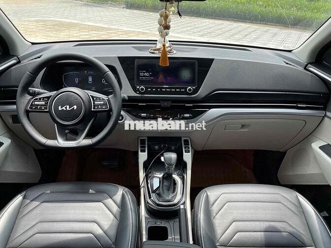 Kia Carens 1.5G Luxury sản xuất 2025 siêu lướt