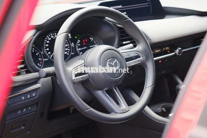 Mazda 3 Luxury 2024 - 14000 km