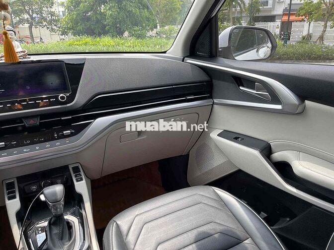 Kia Carens 1.5G Luxury sản xuất 2025 siêu lướt