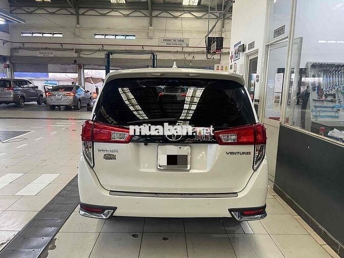 Toyota Innova 2019 Venturer - 62700 km