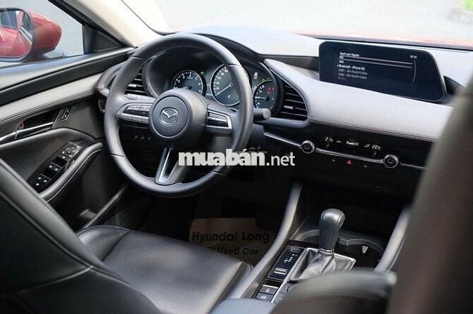 Mazda 3 Luxury 2024 - 14000 km