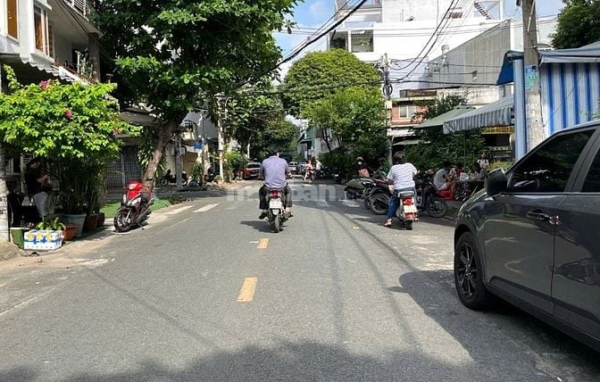 Nhà MT 17 Bác Ái 4x18m, 1 lầu đúc đường lớn có lề tiện ở và kinh doanh