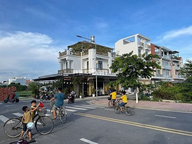 Bí mật lô đất Tây Lân gần siêu thị CoopMart – Xem xong là muốn chốt!