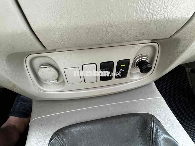 Toyota Innova cuối 2014 số sàn