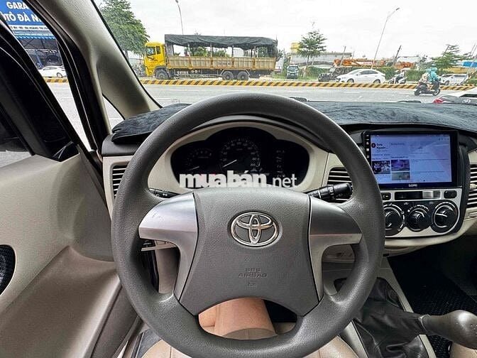 Toyota Innova cuối 2014 số sàn