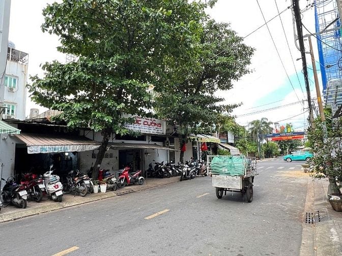Cho thuê nhà mặt tiền Lê Niệm, P.Phú Thạnh, Q.Tân Phú giá 30tr