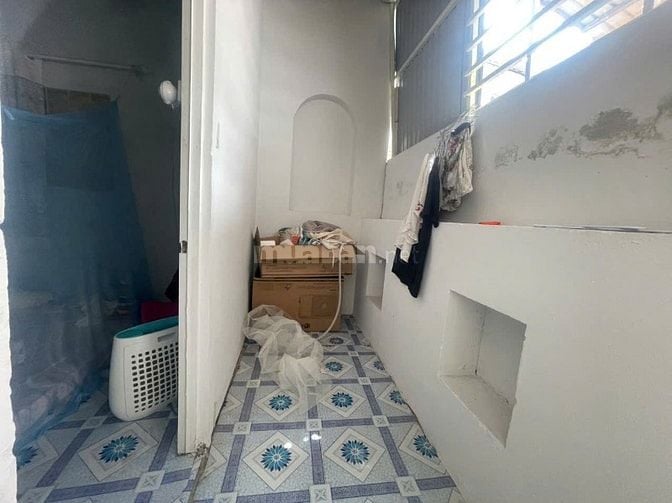 NHÀ CŨ TIỆN XÂY SỬA 1113/13 HUỲNH TẤN PHÁT Q7 