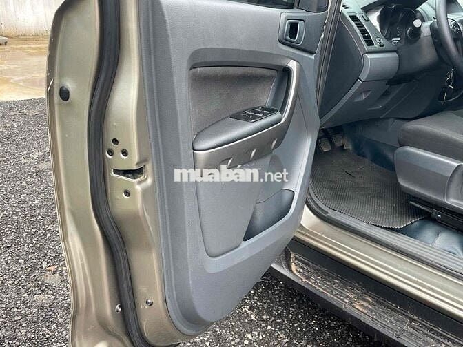 Ford Ranger 2017 XLS số sàn Bao cọp
