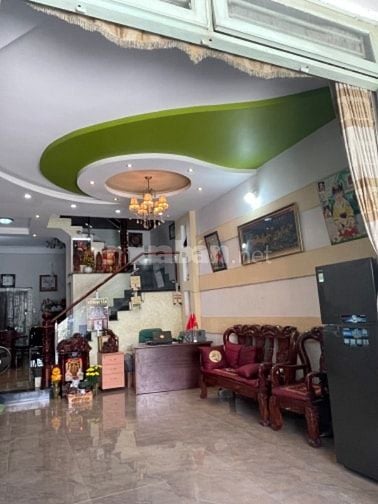 Bán Nhà lầu BTCT SHR chính chủ