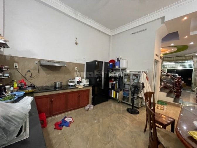 Bán Nhà lầu BTCT SHR chính chủ