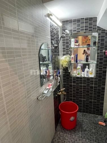 Bán Nhà lầu BTCT SHR chính chủ