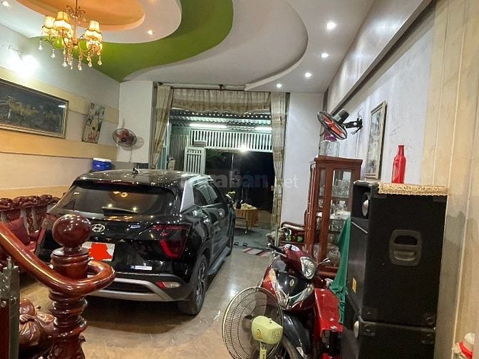 Bán Nhà lầu BTCT SHR chính chủ