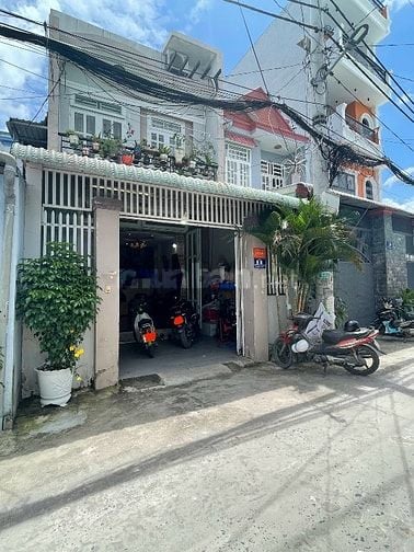 Bán Nhà lầu BTCT SHR chính chủ