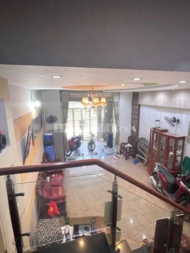 Bán Nhà lầu BTCT SHR chính chủ