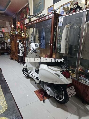ít đi nên bán vespa prima 2014 zin còn rất mới