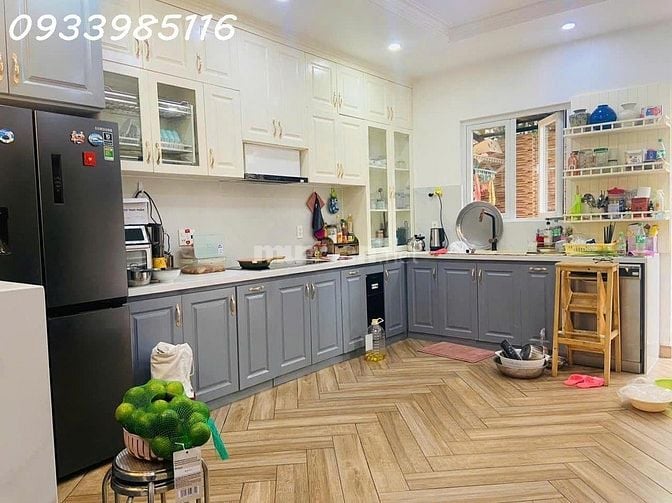 Ban biêt thu Nguyễn Ư Dĩ, Thảo Điền Q2
-  DTCN 158m2- XD 3 LẦU  Giá
