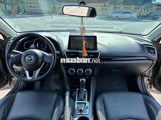 Mazda 3 sx2016 1.5 AT Sedan