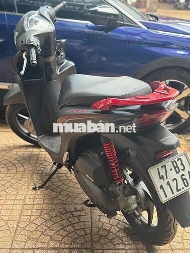 Vision Phố bản thể thao 5.000km chuẩn