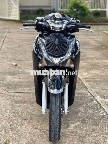 SH125-2018 đen bóng đẹp hoàn hảo