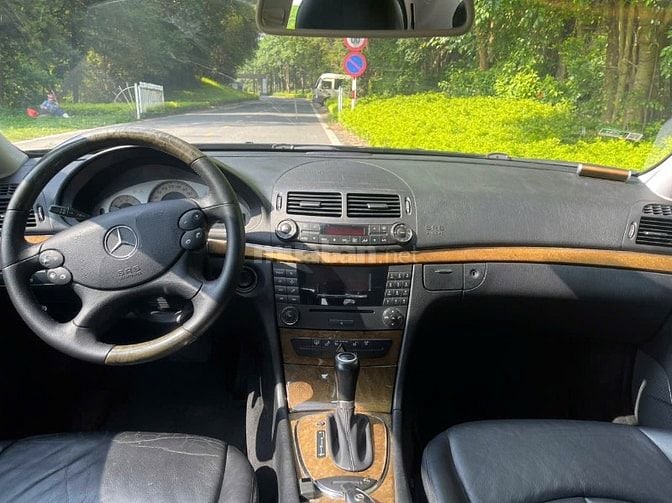 Mercedes Benz E Class đời 2007, máy 1.8 AT số tự động chính chủ 