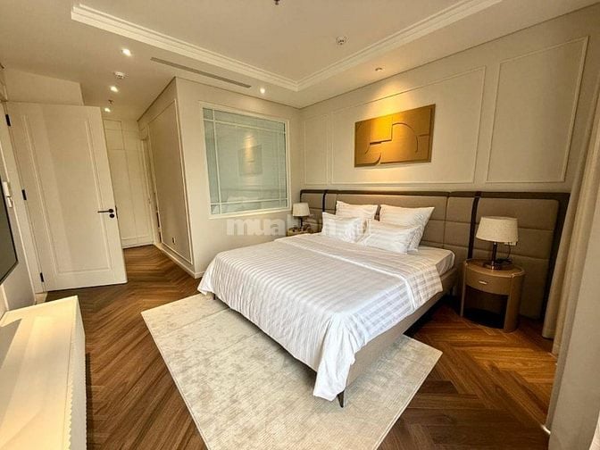Nhà Đẹp Mặt Phố Kinh Doanh Phố Huế, Hoàn Kiếm 300m, 10 tầng, 700 tỷ