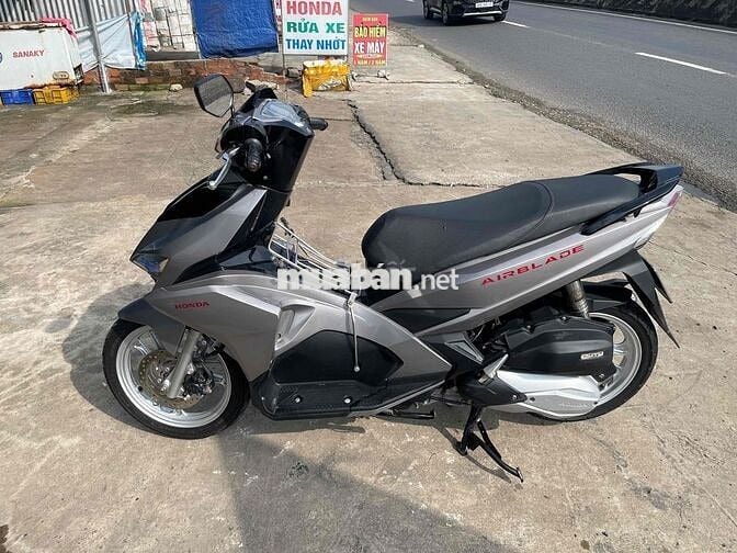 cần bán ablack 217 còn rất mới. Gop o dong