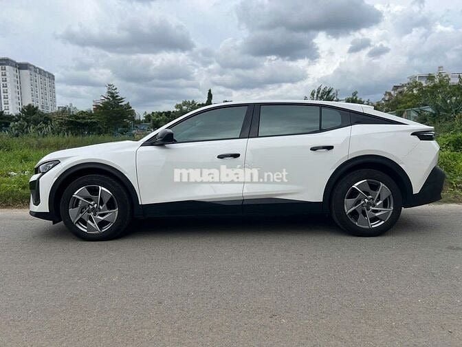 Peugeot 408 2024 Allure 1.6 AT - 11000 km như mới