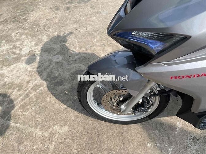 cần bán ablack 217 còn rất mới. Gop o dong