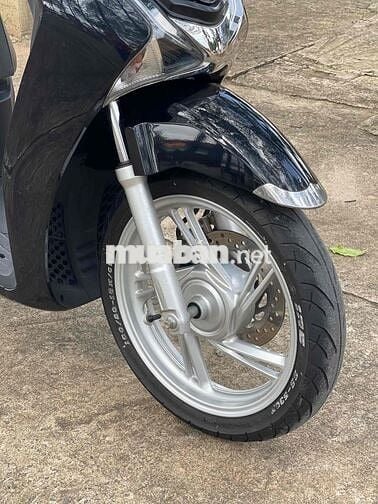 SH125-2018 đen bóng đẹp hoàn hảo