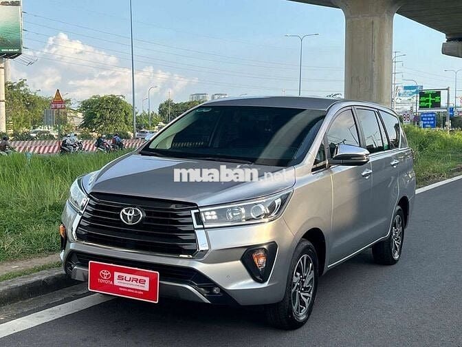 Innova 2.0G AT 2022. Xe Gia Đình Ít Còn Đi Rất Đẹp