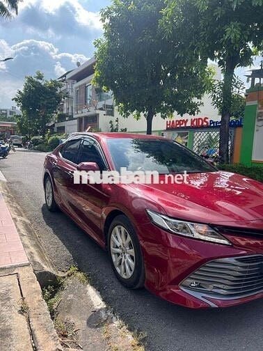 Bán xe camry 2.0G màu đỏ