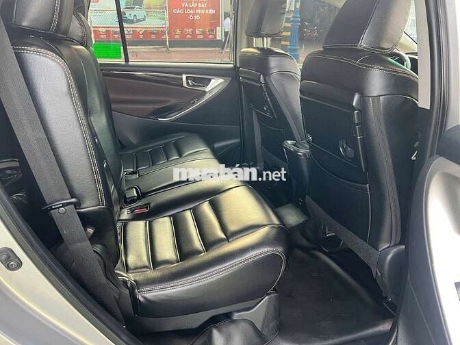 Innova 2.0G AT 2022. Xe Gia Đình Ít Còn Đi Rất Đẹp