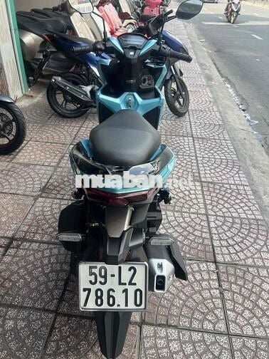 xe nhà cần bán vaảio màu xanh bích zin nguyên hết