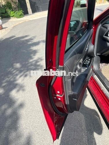 Bán xe camry 2.0G màu đỏ