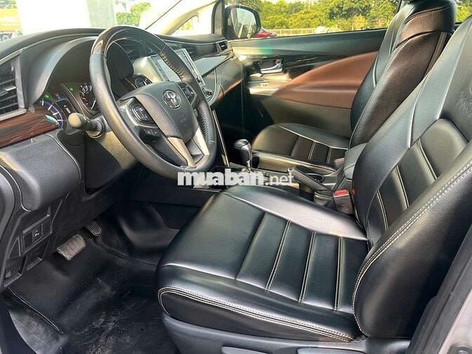 Innova 2.0G AT 2022. Xe Gia Đình Ít Còn Đi Rất Đẹp