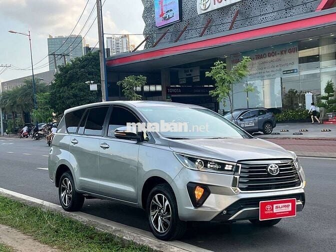 Innova 2.0G AT 2022. Xe Gia Đình Ít Còn Đi Rất Đẹp