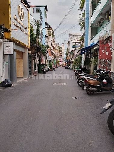 Hẻm nhựa 8m Võ Văn Tần (2 tầng; 3,2mx13m). Giá 9,4 tỷ 