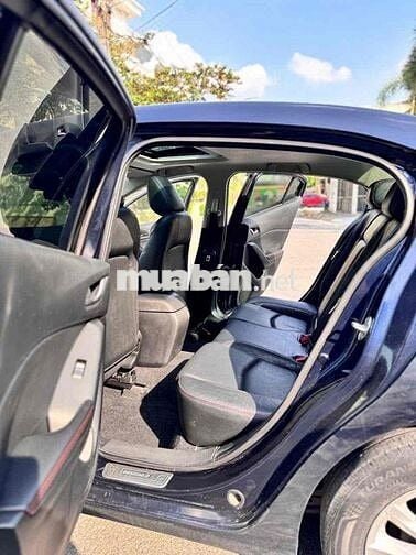 Mazda 3 2016 1.5 AT Sedan - 70000 km