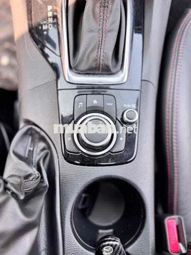 Mazda 3 2016 1.5 AT Sedan - 70000 km